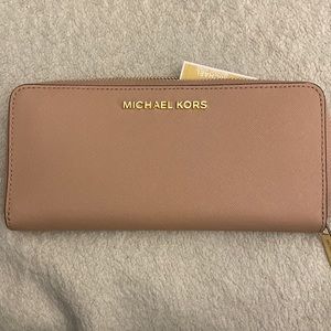 Michael Kors Jet Set wallet